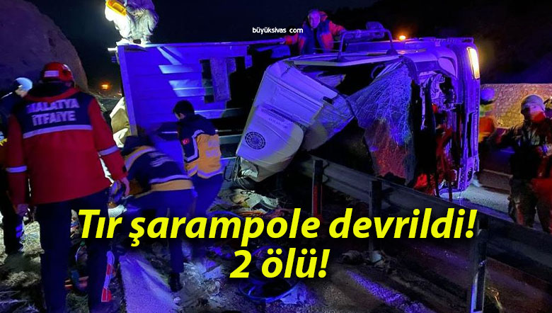 Tır şarampole devrildi! 2 ölü!
