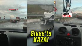 Sivas Kovalı Kavşağı’nda Virajı Alamayan Araç Kaza Yaptı!