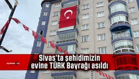 Sivaslı şehidimiz Jandarma Emre Polat’ın evine Türk bayrağı asıldı