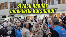 Sivaslı hacılar çiçeklerle karşılandı!
