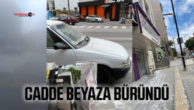 Sivas Mevlana Mahallesi’nde yıkım sonrası caddeyi toz bulutu kapladı