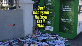 Millet Bahçesi’nde geri dönüşüm kutusunun dışına bırakılan kitap ve defterler tepki çekti!