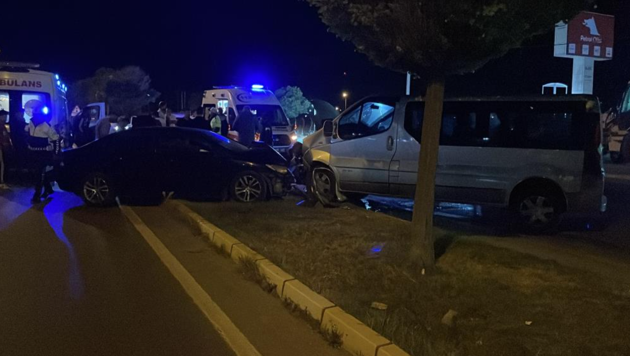 Sivassporlu futbolcular trafik kazası geçirdi!