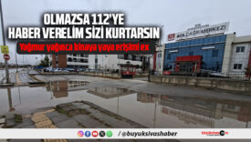 Sivas 112 Acil Çağrı Merkezi Önündeki Su Birikintisi Vatandaşları Zorluyor