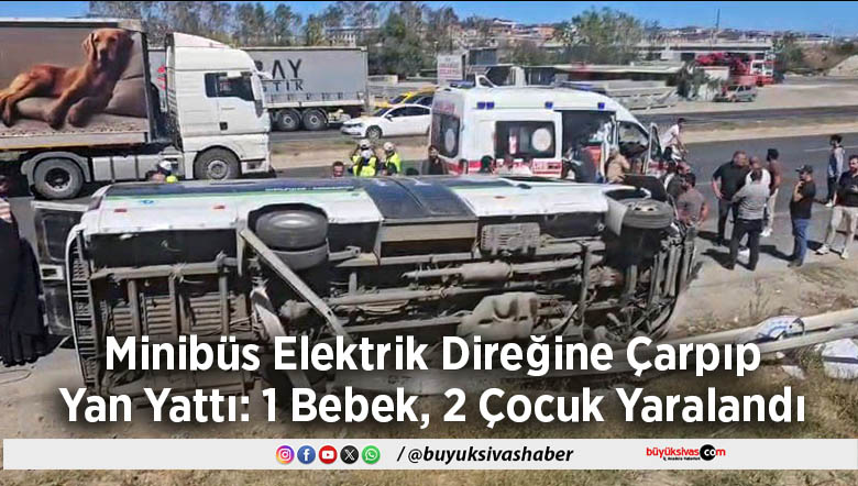 Minibüs Elektrik Direğine Çarpıp