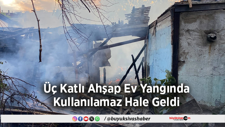 Üç Katlı Ahşap Ev